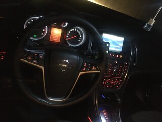 2011 Opel Astra J, белый, 999999 рублей, вид 4