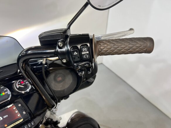 2014 Harley-Davidson Electra Glide, бежевый, 899000 рублей - вид 27
