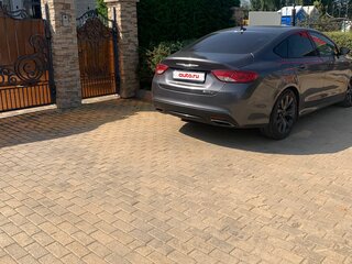 2015 Chrysler 200 II, серый, 1900000 рублей, вид 3