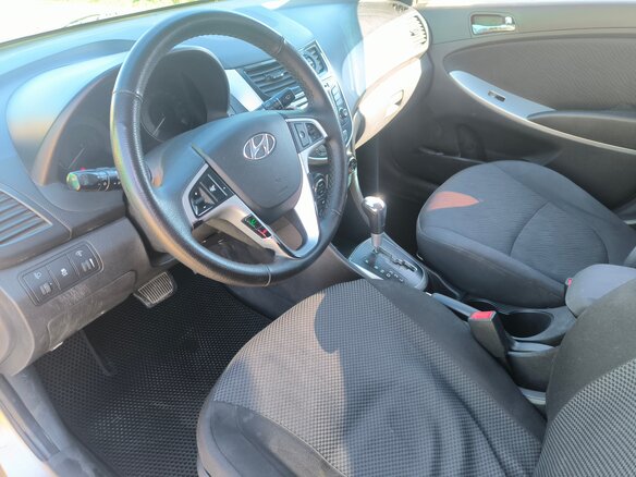 2011 Hyundai Solaris I, бежевый - вид 12