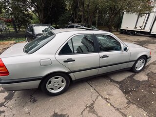 1994 Mercedes-Benz C-Класс 180 I (W202), серебристый, 2000000 рублей, вид 3