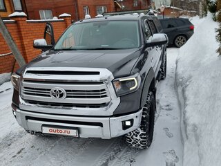 2013 Toyota Tundra CrewMax II Рестайлинг, серый, 6000000 рублей, вид 2