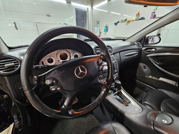 2006 Mercedes-Benz CLK-Класс 200 II (W209) Рестайлинг, чёрный, 700000 рублей - вид 25