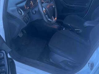 2016 Ford Fiesta Mk6 Рестайлинг, белый, 1050000 рублей, вид 5