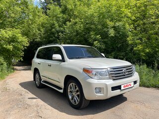 2012 Toyota Land Cruiser 200 Series Рестайлинг 1, белый, 3100000 рублей, вид 4
