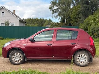 2014 Renault Sandero I, красный, 390000 рублей, вид 4