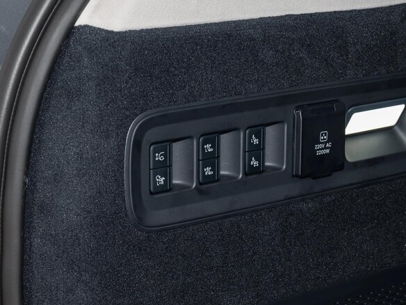2026 Zeekr 9X 55 kWh (до 3.5 т), белый - вид 36