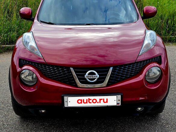 2011 Nissan Juke I, красный, 980000 рублей