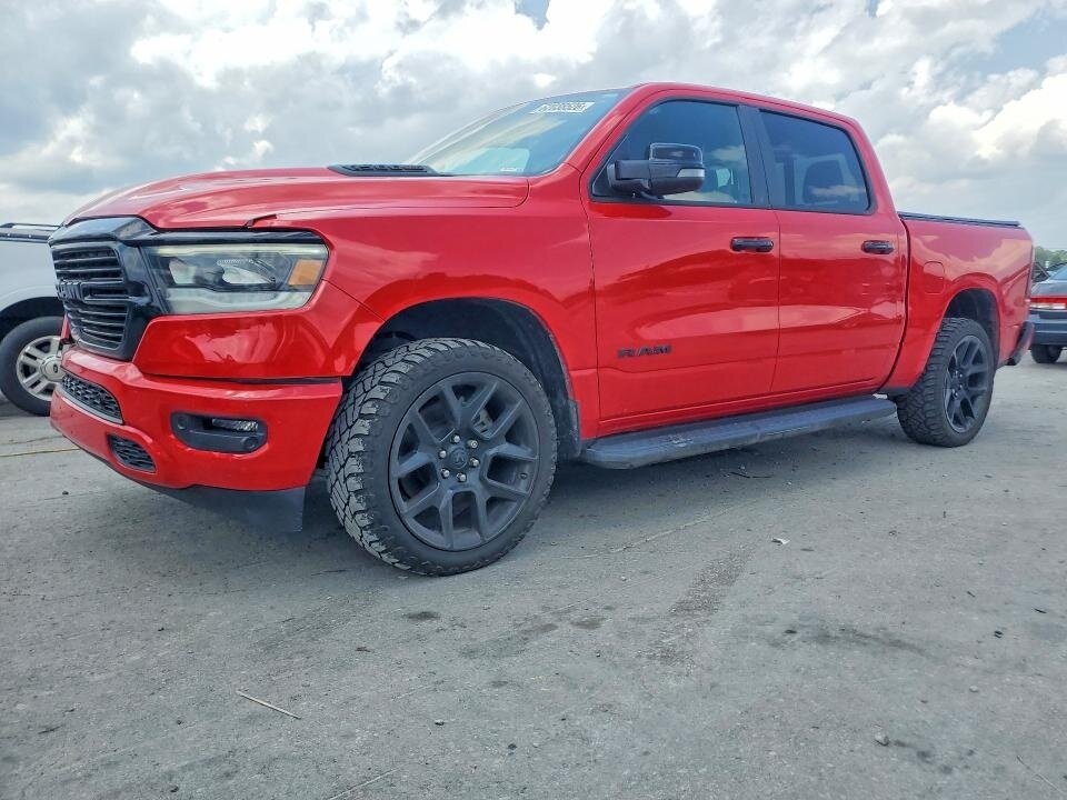 Открыть фотографии: Ram 1500 IV (DS/DJ)