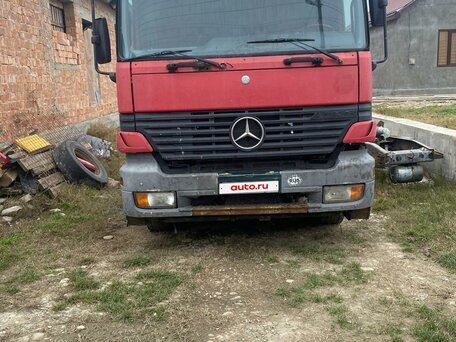 1997 Mercedes-Benz Actros, красный, 650000 рублей, вид 2