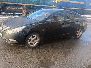 2010 Hyundai Sonata VI (YF), чёрный, 1100000 рублей, вид 4