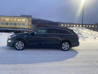 2020 Kia Ceed III, серый, 2000000 рублей, вид 4