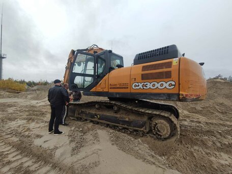 2021 Case CE CX300, жёлтый, 7565000 рублей, вид 4