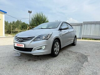 2016 Hyundai Solaris I Рестайлинг, серебристый, 1200000 рублей, вид 2