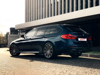 2019 BMW 5 серии 540d xDrive VII (G30/G31/G38), синий, 4900000 рублей, вид 5