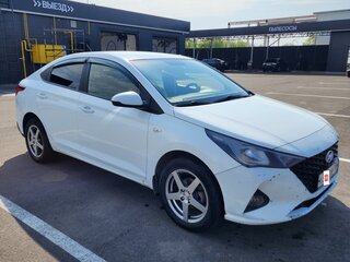 2020 Hyundai Solaris II Рестайлинг, белый, 1200000 рублей, вид 2