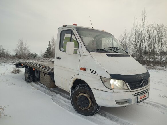 2001 Mercedes-Benz Sprinter, белый, 1613192 рублей - вид 1