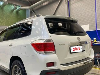 2012 Toyota Highlander II (XU40) Рестайлинг, белый, 1800000 рублей, вид 3