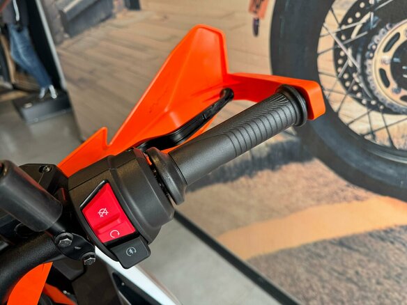 2026 KTM 390 Adventure R, белый, 889000 рублей - вид 10