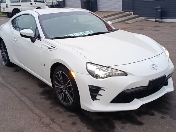 2016 Toyota GT86 I Рестайлинг, белый, 1926305 рублей - вид 3