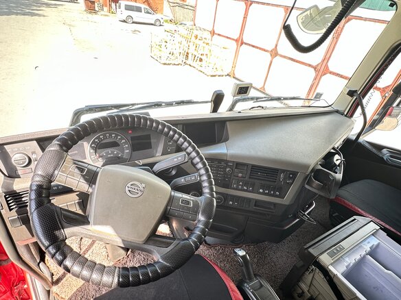 2017 Volvo FH, красный, 11399999 рублей - вид 28