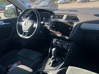 2020 Volkswagen Tiguan II, серый, 2550000 рублей, вид 4