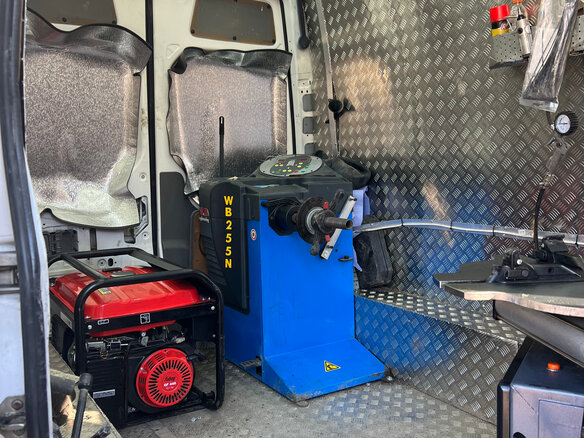 2008 Mercedes-Benz Sprinter, белый, 1850000 рублей - вид 9