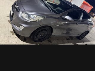 2011 Hyundai Solaris I, серый, 720000 рублей, вид 4