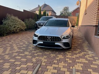 2020 Mercedes-Benz E-Класс 220 d V (W213, S213, C238) Рестайлинг, серебристый, 4830000 рублей, вид 4