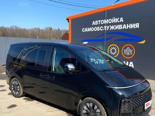 2023 Hyundai Staria I, чёрный, 6700000 рублей, вид 3