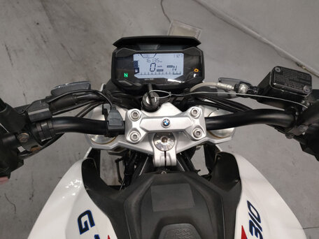 2017 BMW G 310 R, белый, 250000 рублей, вид 5