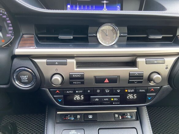 2016 Lexus ES 200 VI Рестайлинг, чёрный, 2650000 рублей - вид 24