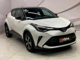2022 Toyota C-HR I Рестайлинг, белый, 2900000 рублей, вид 1