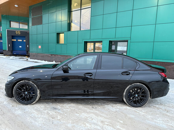 2021 BMW 3 серии 320d xDrive VII (G2x), чёрный, 4450000 рублей - вид 3