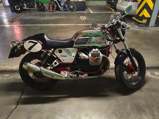 2012 Moto Guzzi V 7, серебристый, 400000 рублей, вид 2