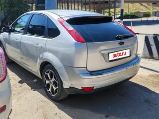 2005 Ford Focus I Рестайлинг, серебристый, 260000 рублей, вид 4