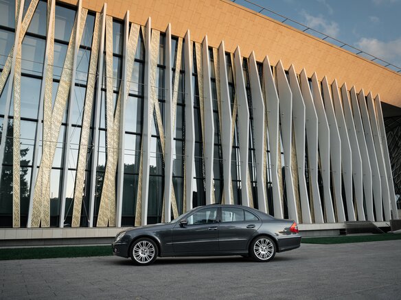 2008 Mercedes-Benz E-Класс 200 III (W211, S211) Рестайлинг, серебристый, 1800000 рублей - вид 5