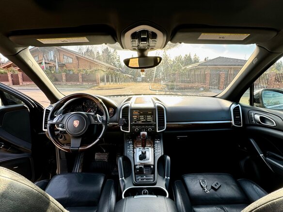 2010 Porsche Cayenne II (958), чёрный, 1990000 рублей - вид 4