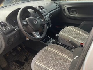 2014 Skoda Fabia II Рестайлинг, серебристый, 650000 рублей, вид 5