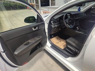2019 Kia Optima IV Рестайлинг, белый, 2000000 рублей, вид 4