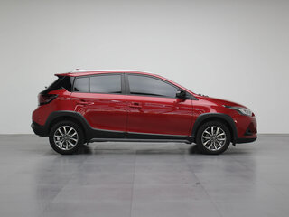 2022 Toyota Yaris L X XP150 Рестайлинг, красный, 1117009 рублей, вид 4