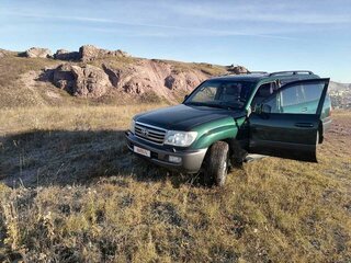 2006 Toyota Land Cruiser 100 Series Рестайлинг 2, зелёный, 1850000 рублей, вид 2