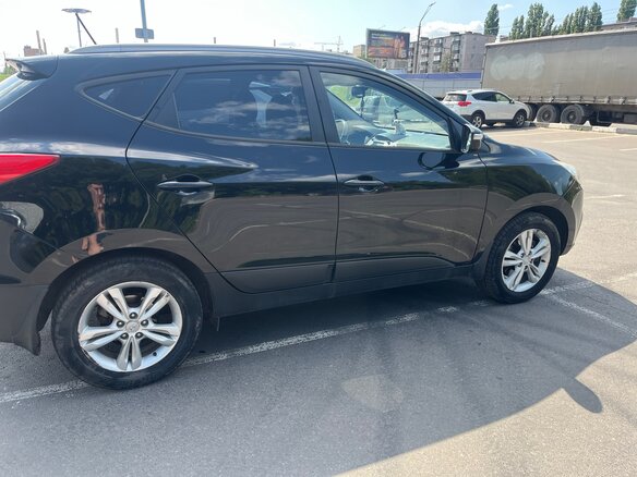 2013 Hyundai ix35 I, чёрный, 1250000 рублей - вид 3
