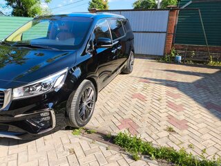 2019 Kia Carnival III, чёрный, 3450000 рублей, вид 1
