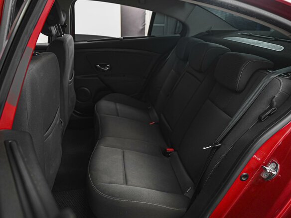 2011 Renault Fluence I, красный - вид 8