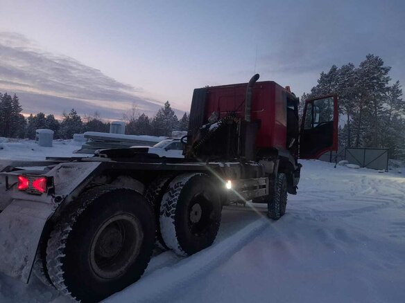 2007 Iveco Trakker, пурпурный, 3500000 рублей - вид 3