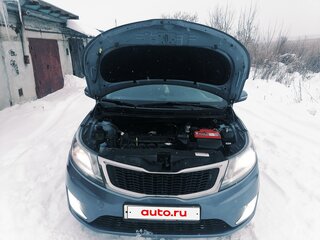 2013 Kia Rio 5-speed III, голубой, 910000 рублей, вид 4