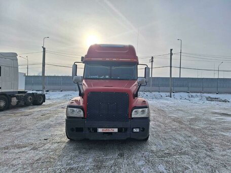 2001 Freightliner Century Class, красный, 2200000 рублей, вид 1