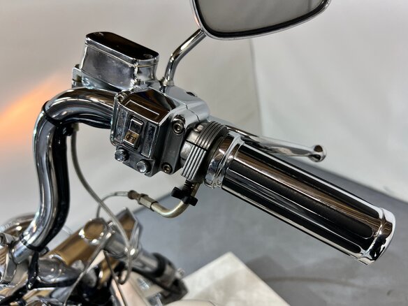 1980 Harley-Davidson Dyna Wide Glide, белый, 1500000 рублей - вид 31