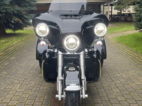 2024 Harley-Davidson Tri Glide, чёрный, 7500000 рублей, вид 2